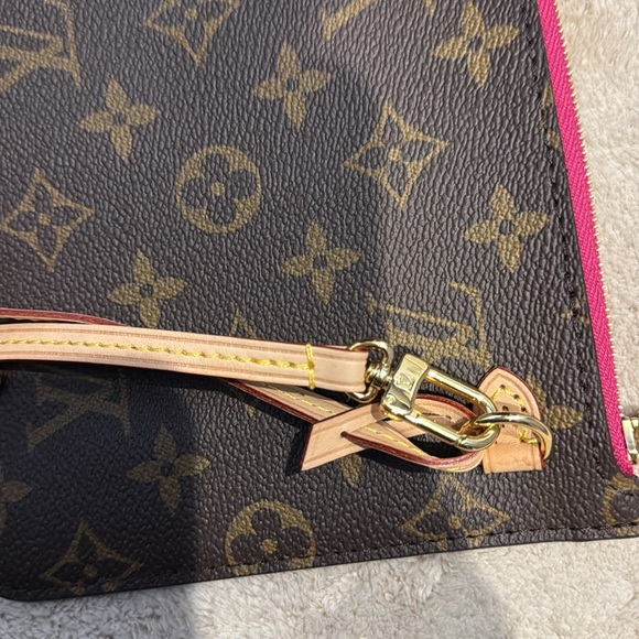 Louis Vuitton Wristlet! NWOT - Picture 2 of 5